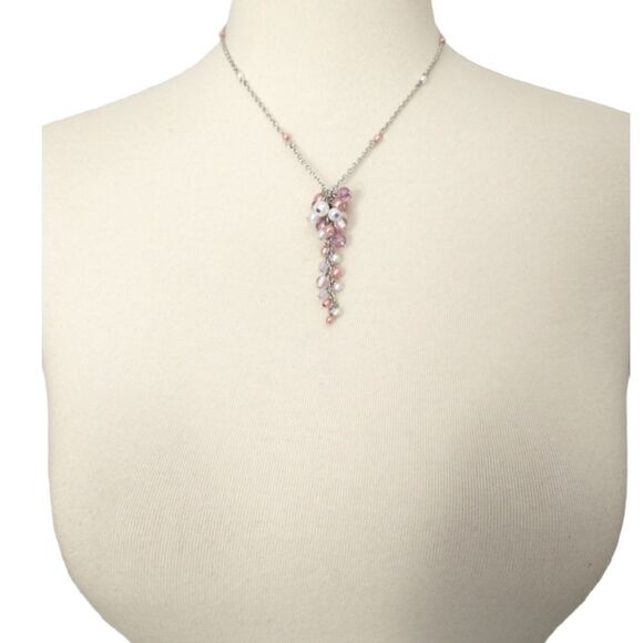 Faux Pearl Cluster Necklace Pendant Drip Dangle Pink Mauve Silver Tone Regency. - Picture 4 of 16